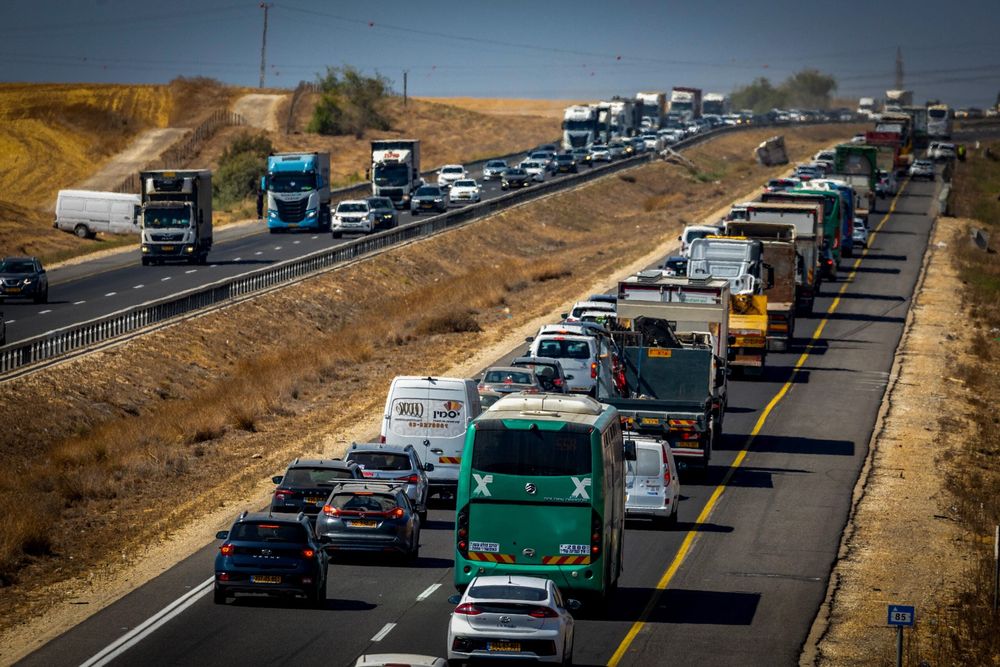 Traffic Congestion on the Road to Holiday Eve
