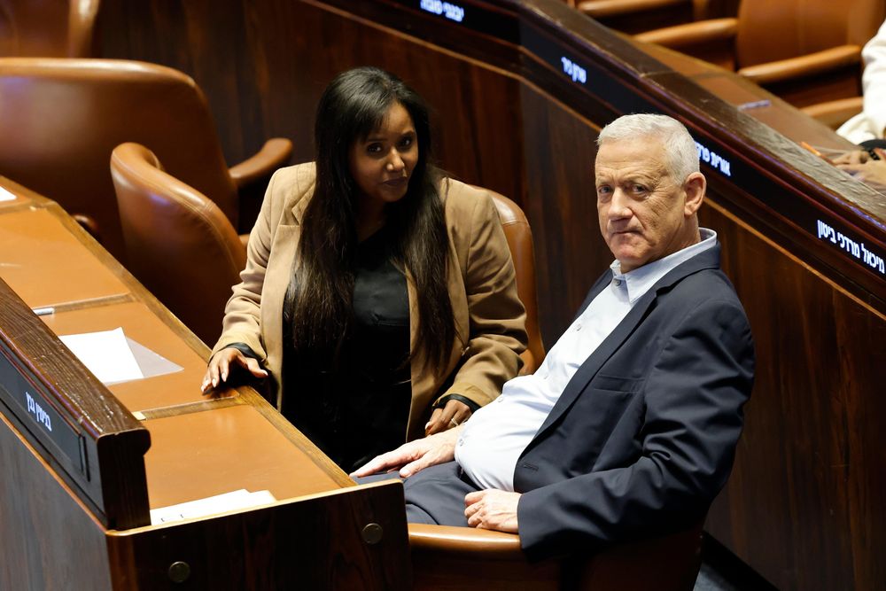 Blue and White Fails Threshold Repeatedly. Will Gantz...