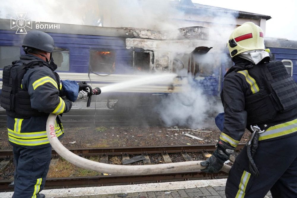 Ukrainian Sources: Train Carrying Former CIA Chief May Have Been Russian Strike Target