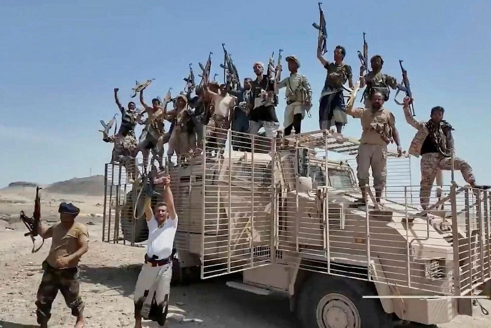 Houthis Say They Attacked Military Base in Saudi Arabia; Yemen Reports Houthi Targets Struck in Western Region