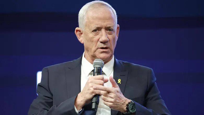 Gantz rages at anti-Israel film: 'Liars'