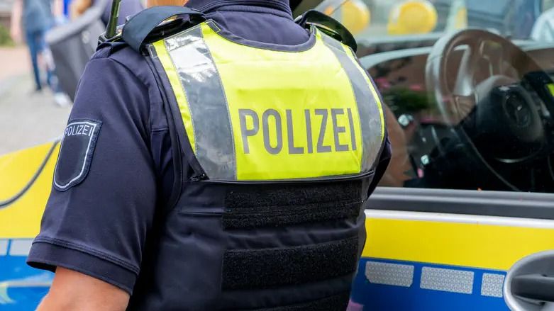 Neo-Nazis and Stasi officer: Meet the new parliament members