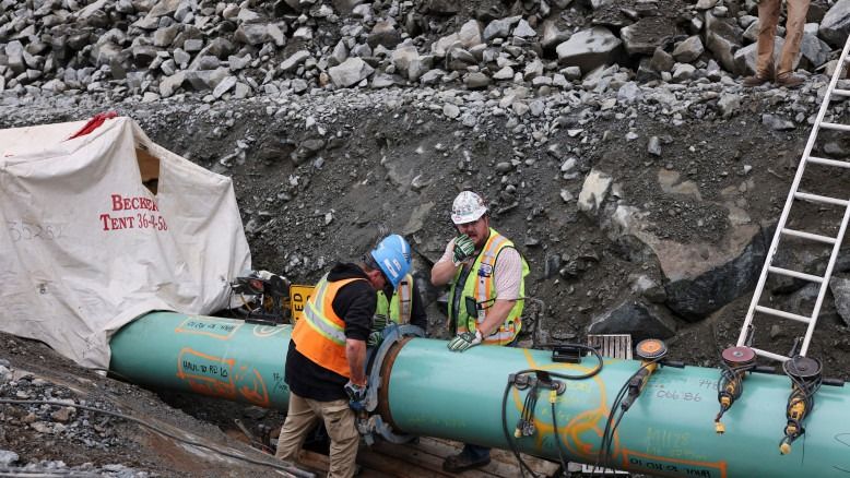Gas Reserves Hit 15-Year Low as Europe Fears Putin