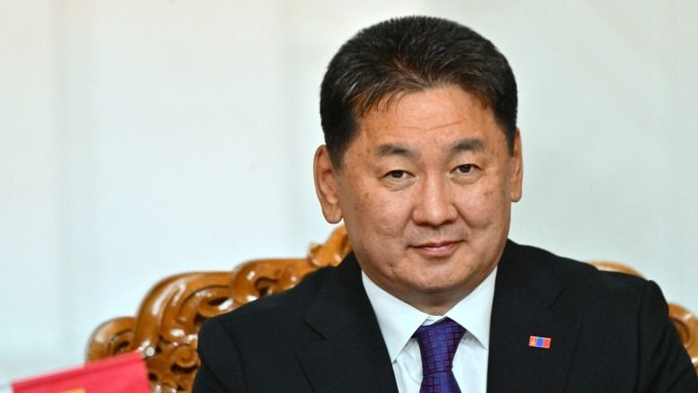 Mongolia's President Enters Gym and Amazes Soldiers