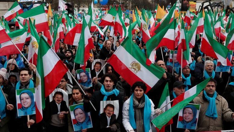 Lebanese analyst warns, Lebanon is burning, Hormuz is boiling