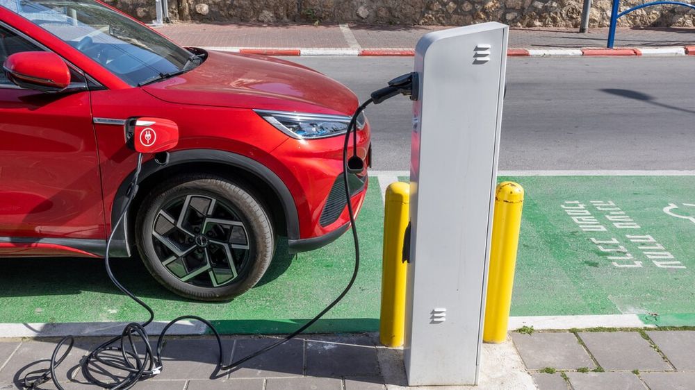 Energy Ministry Warns: Israel Failing to Adopt Electric Vehicles