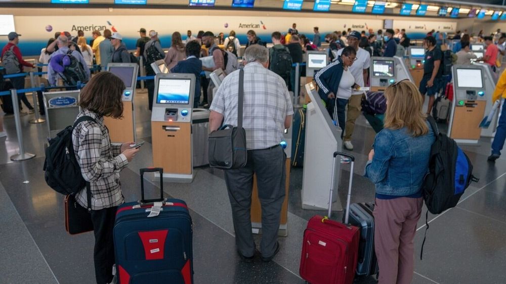 Really just a moment: This is the period when flights to New York will be cheap.