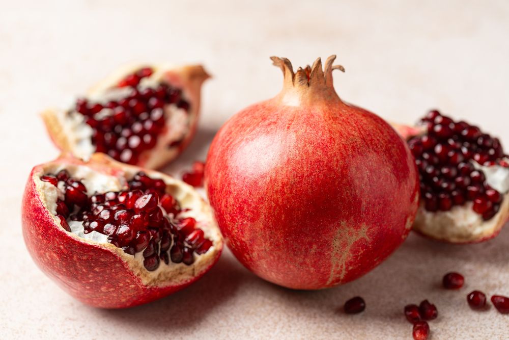 What Really Happens to Your Body When You Eat Pomegranate