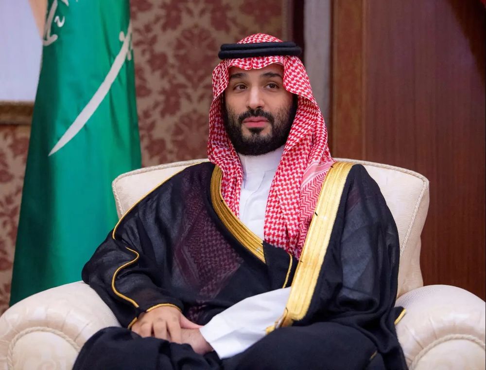 Tehran closes Saudi oil from sea and land