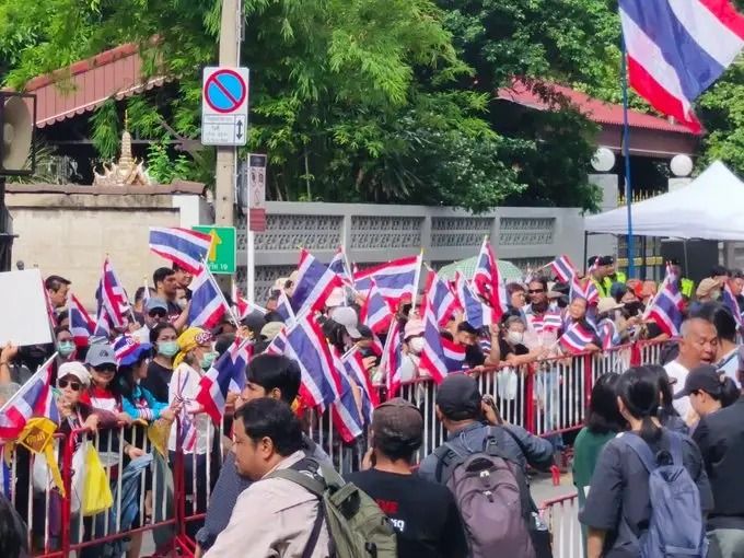 Dozens of Protesters Outside Israeli Embassy in Thailand