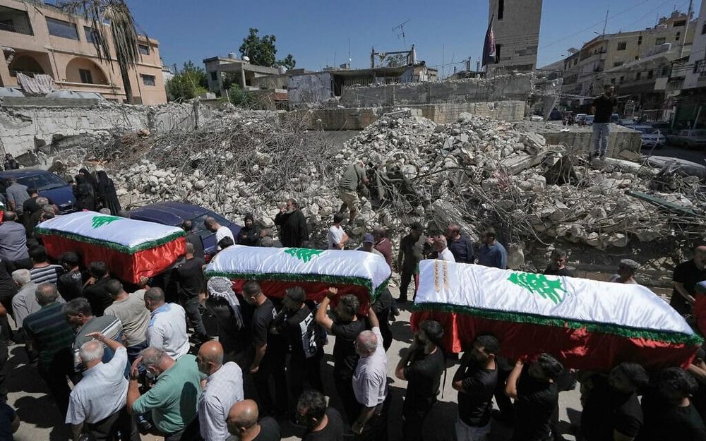 Senior Lebanese Official to Zman Israel: 'My Message to Israel is to Give the Lebanese Government Oxygen'